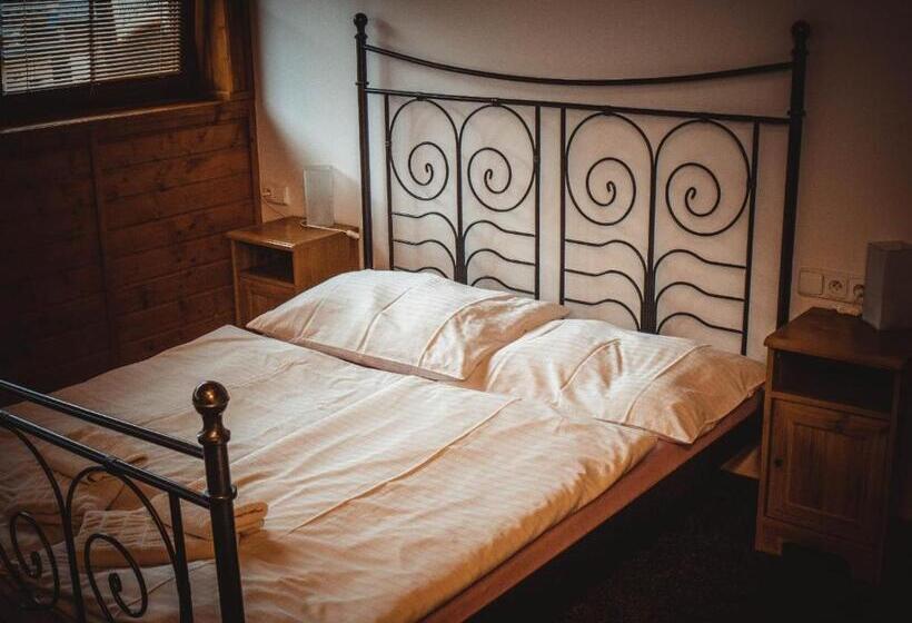 膳宿费 Penzion U Hajneho Bedricha