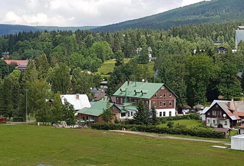 بنسيون Penzion Varšavjanka