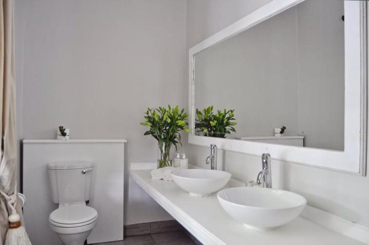 پانسیون Thorntree Country Lodge