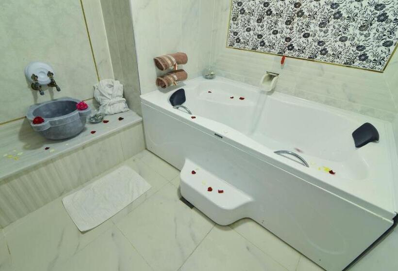 Курорт Grand Ozgul Thermal Holiday Village