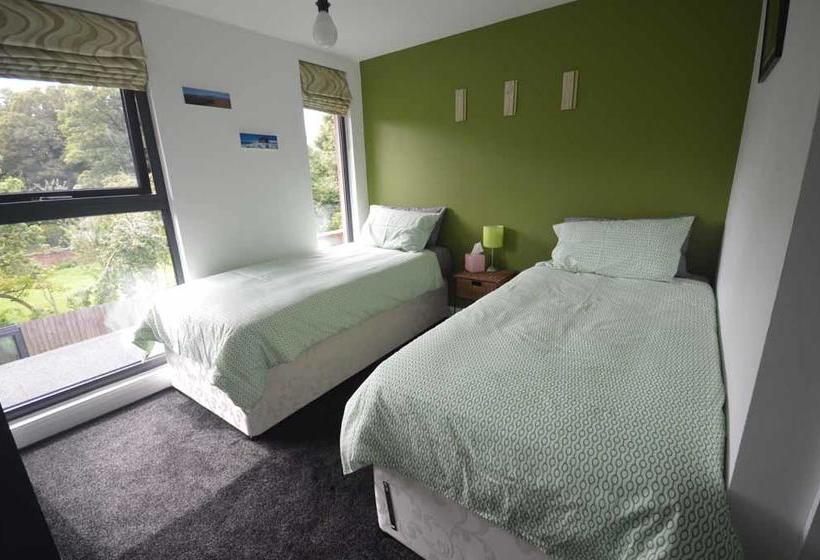 Aotearoa Southport Bed And Breakfast