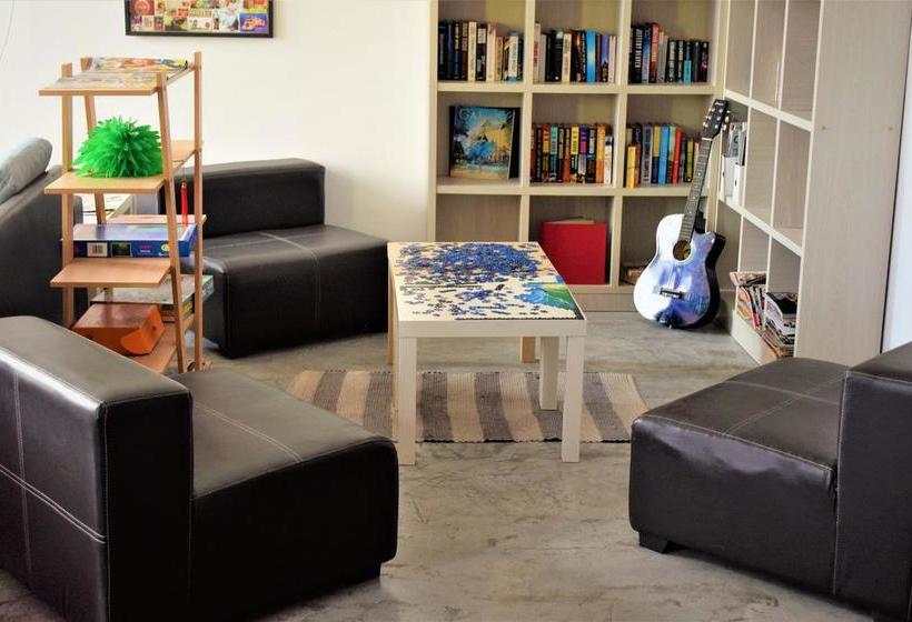 Bed And Bike Backpacker Studio - Hostel