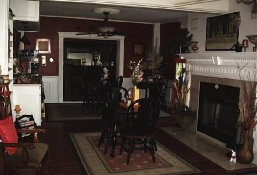 민박 Brookside Inn At Laurens