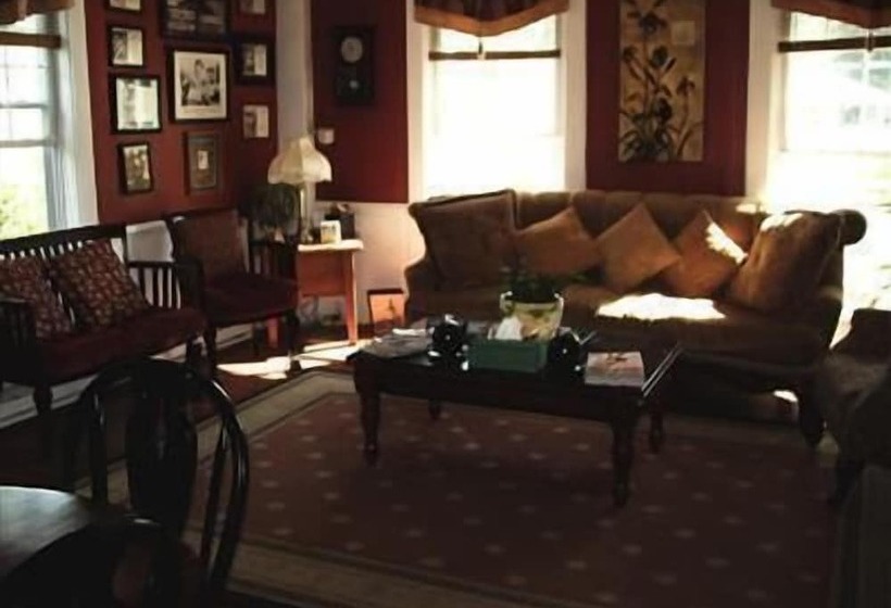 민박 Brookside Inn At Laurens