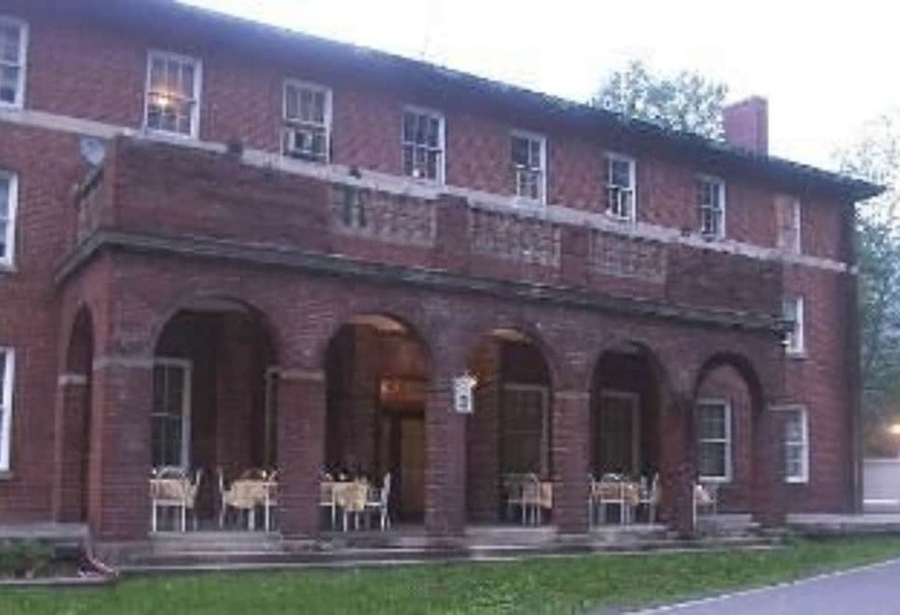 مبيت وإفطار Elkhorn Inn & Theatre