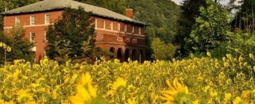 مبيت وإفطار Elkhorn Inn & Theatre