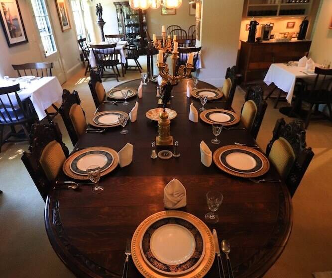 مبيت وإفطار Follansbee Inn