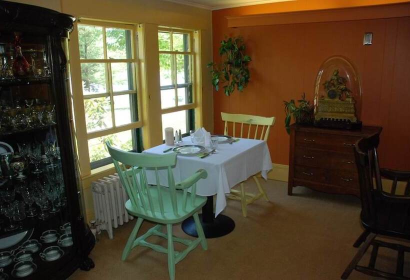 مبيت وإفطار Follansbee Inn