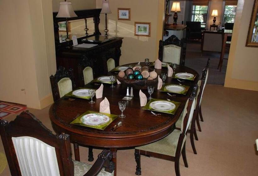 مبيت وإفطار Follansbee Inn