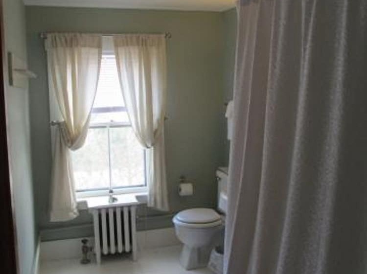 مبيت وإفطار Follansbee Inn