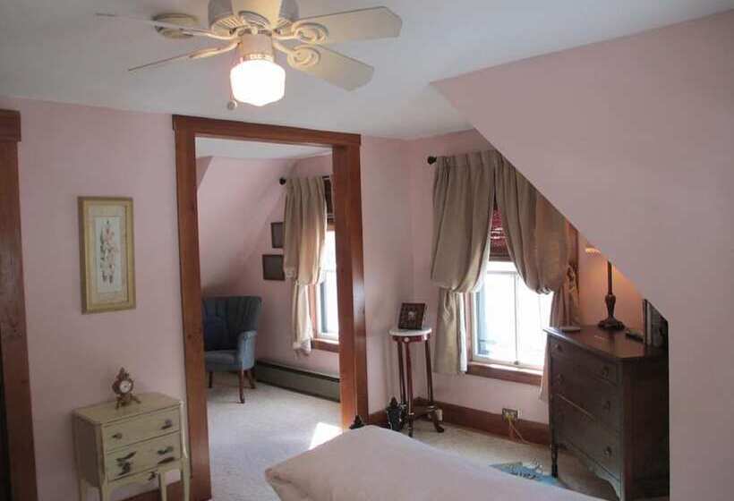 مبيت وإفطار Follansbee Inn