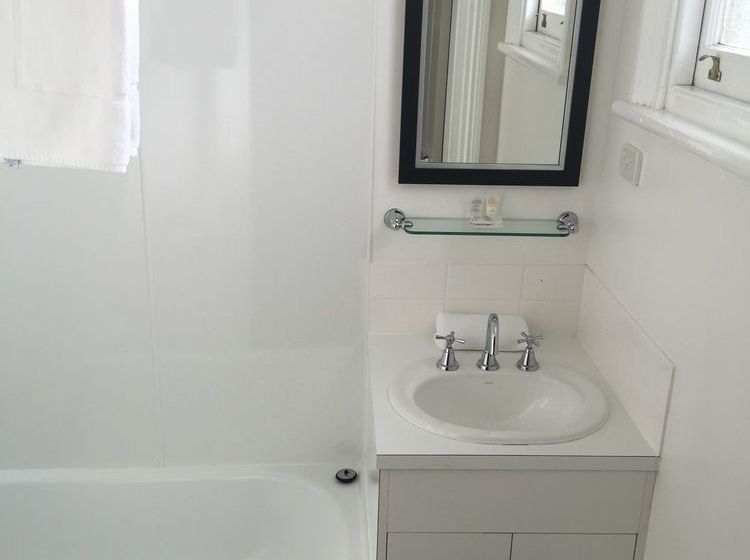 تختخواب و صبحانه Gregory House