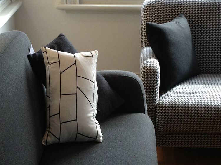 تختخواب و صبحانه Gregory House