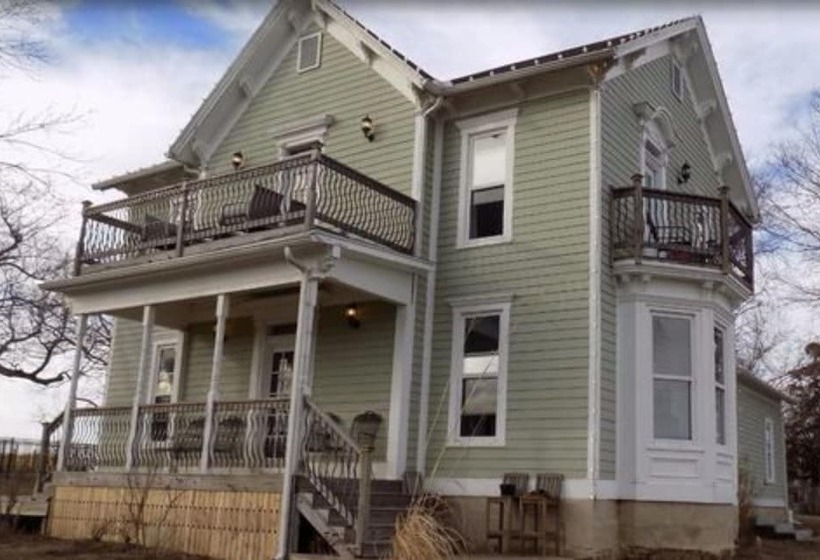 Bed and Breakfast Netherfield Natural Farm