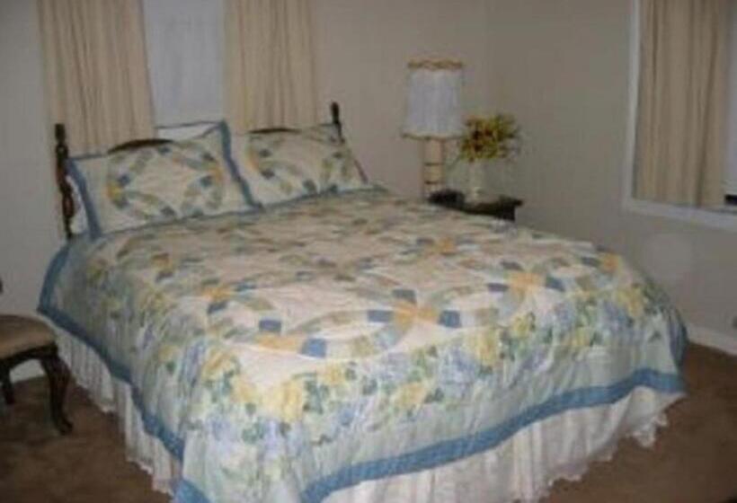 مبيت وإفطار Pine Tree Inn