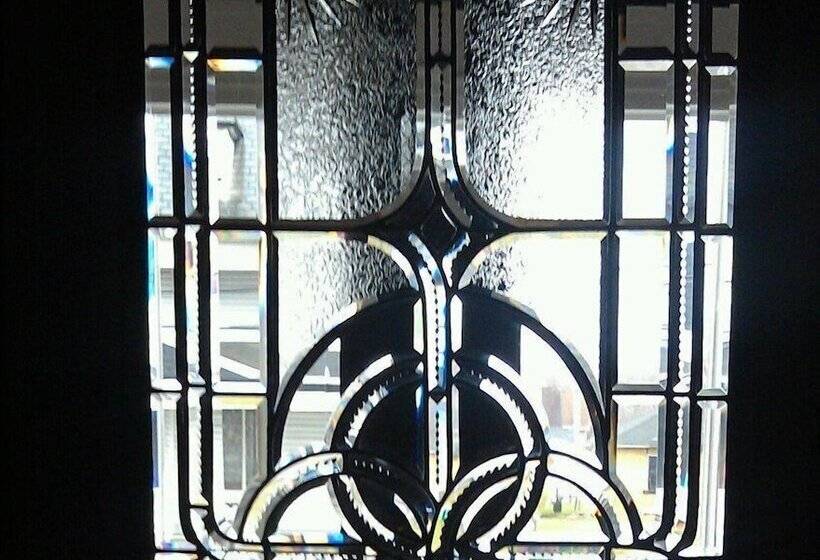 South Broadway Manor B&b   Near Fallingwater, Ohiopyle State Park, Hiking & Biking Trails Gap