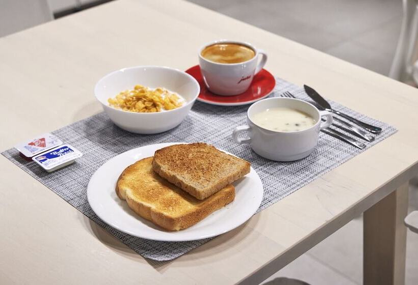 Creto Hotel Myeongdong