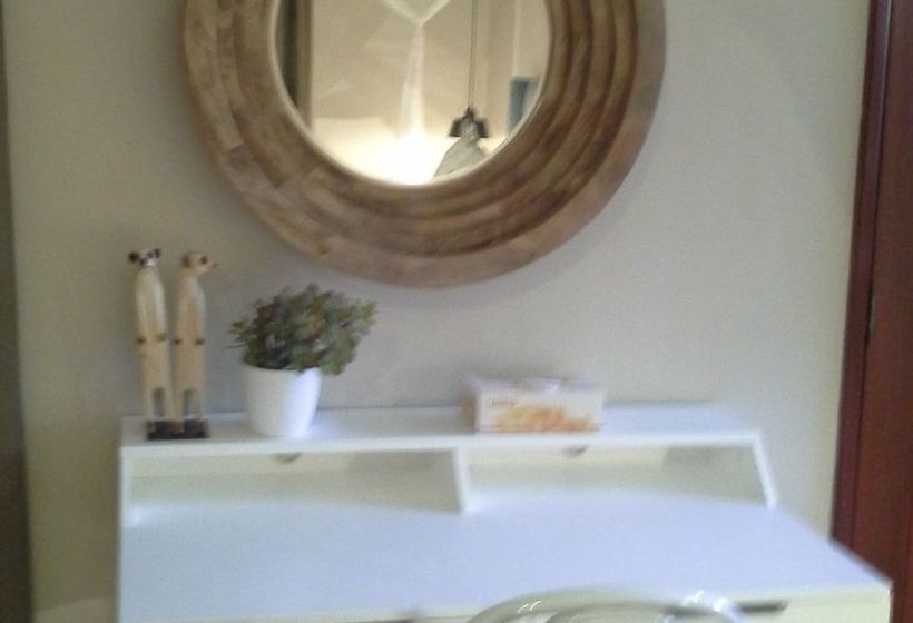 فندق Acacia Farm Lodge