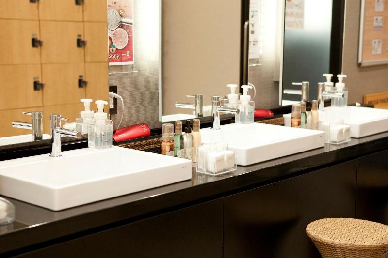 Almont Hotel Naha Kenchomae