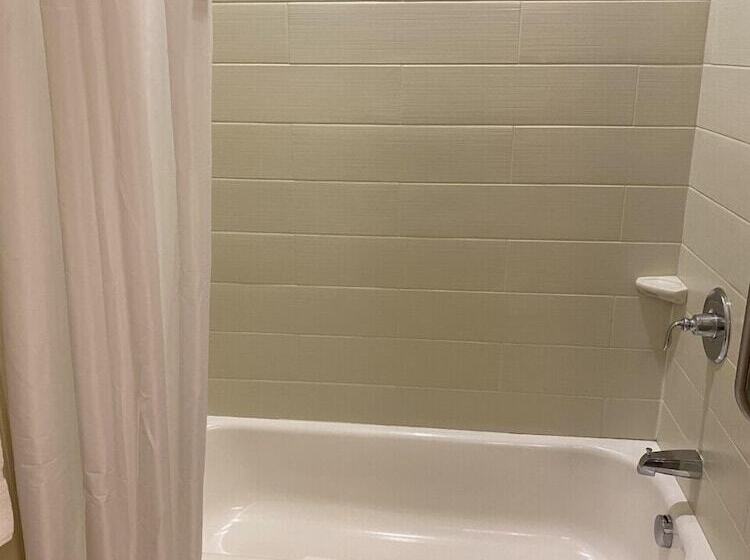 בית מלון כפרי Americinn By Wyndham Hartford Sd