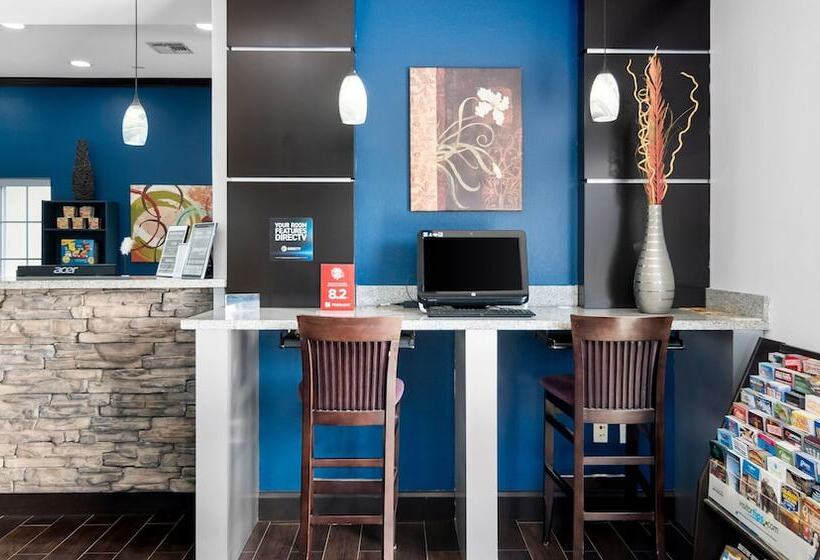 בית מלון כפרי Belmont Inn And Suites Tatum