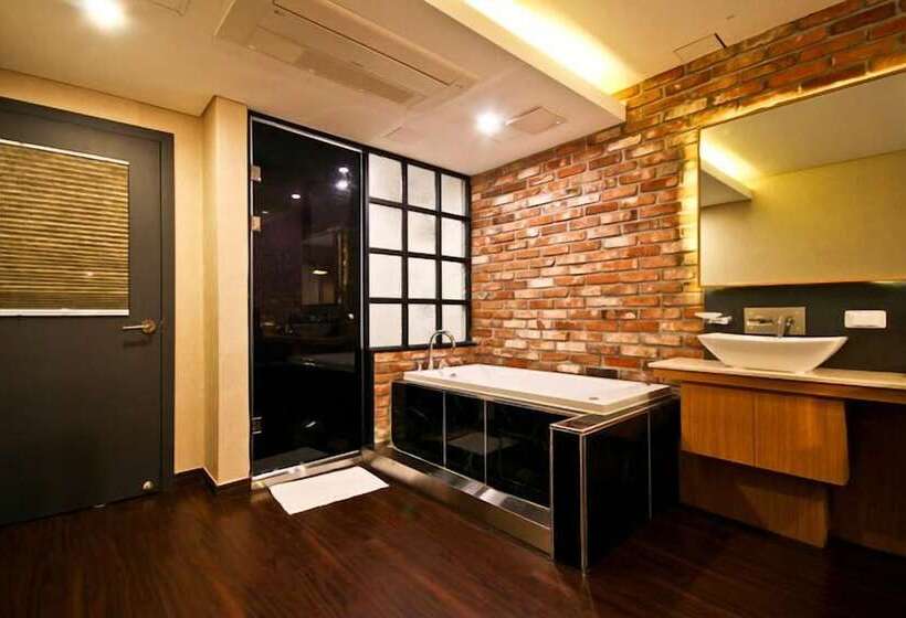 Comma Hotel Seomyeon