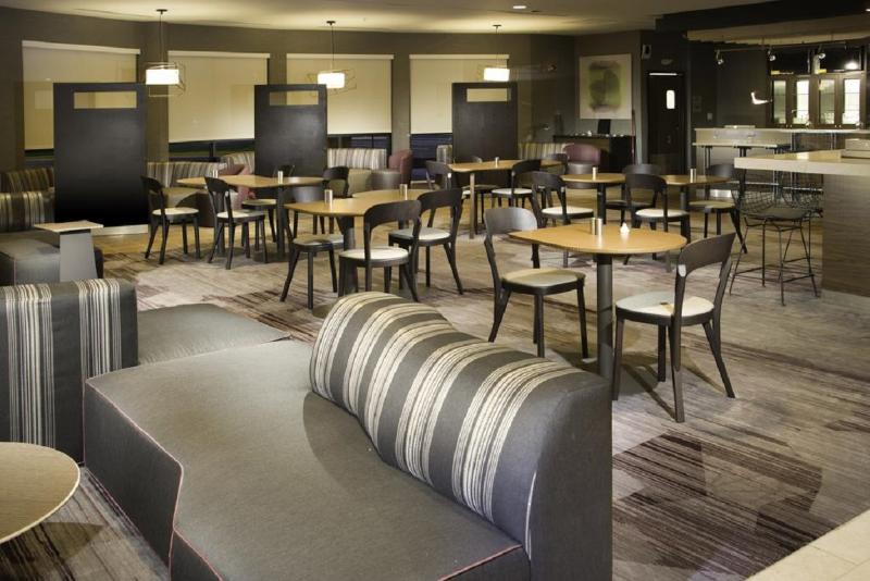 فندق Courtyard Largo Medical Center Drive