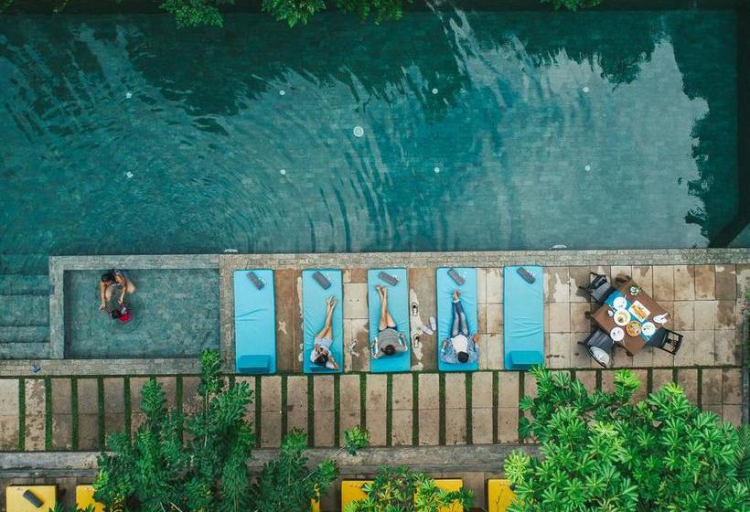 هتل Eocambo Village