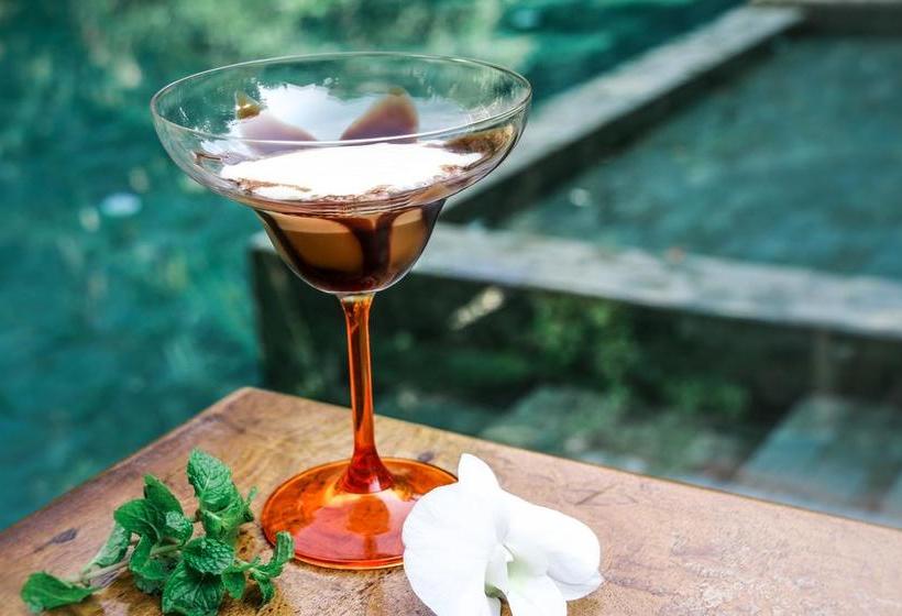 هتل Eocambo Village