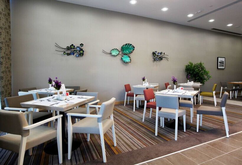 هتل Hilton Garden Inn Erzincan