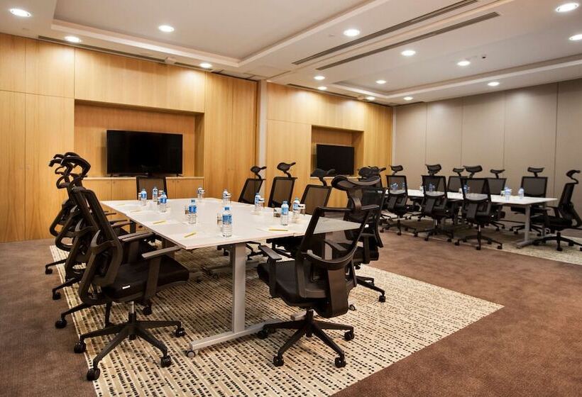 هتل Hilton Garden Inn Erzincan