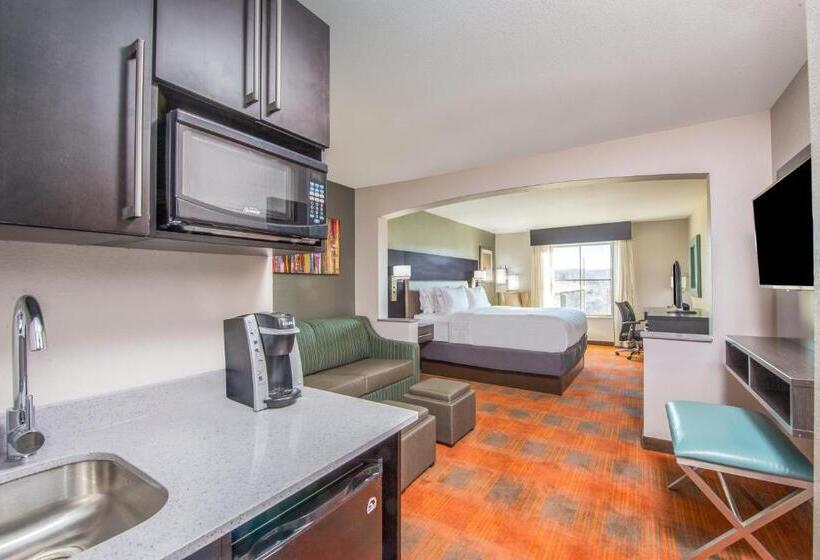 فندق Holiday Inn Express Shawnee, An Ihg