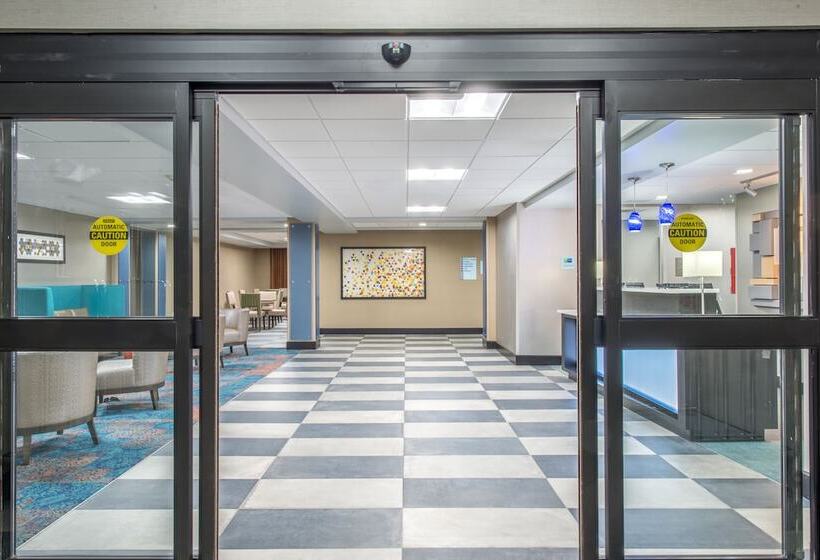 فندق Holiday Inn Express Shawnee, An Ihg