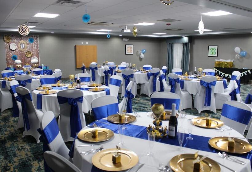 فندق Holiday Inn Express Shawnee, An Ihg