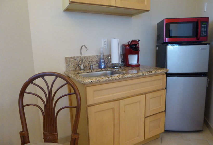 בית מלון כפרי Lai Nani Resort