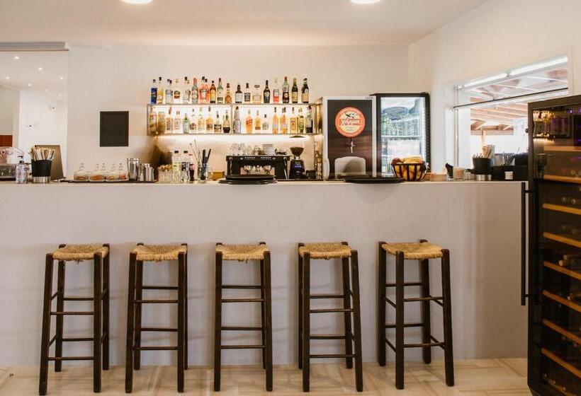 בית מלון כפרי Lena Beach