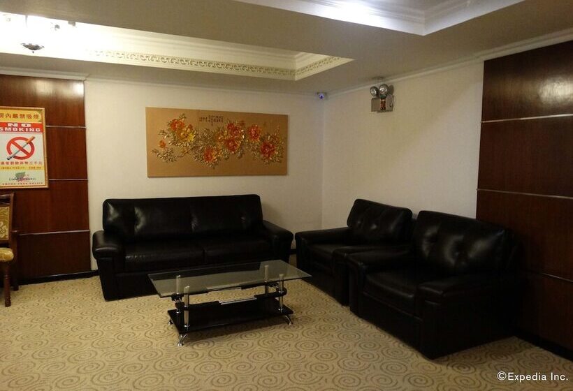 هتل Lido De Paris