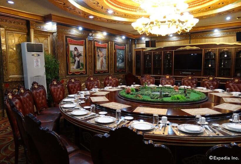 هتل Lido De Paris