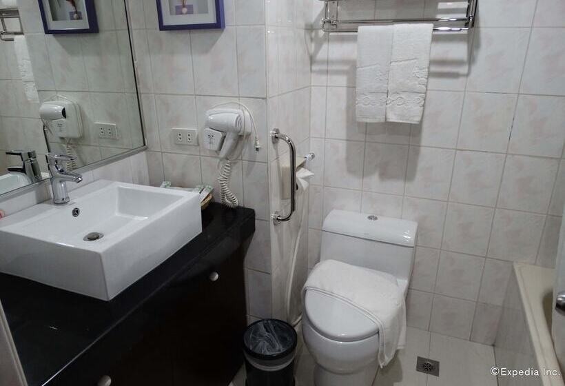 هتل Lido De Paris