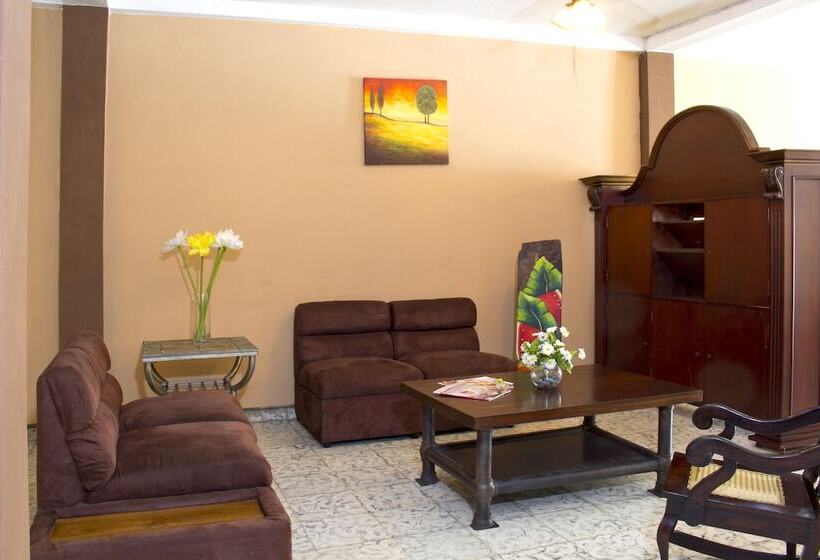 Отель Manantiales El Salvador