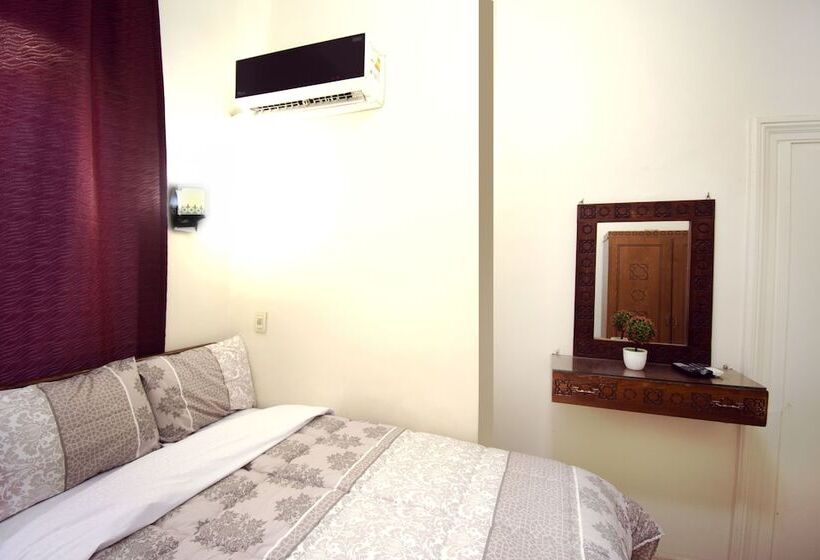 فندق Minerva Grand Hostel Cairo
