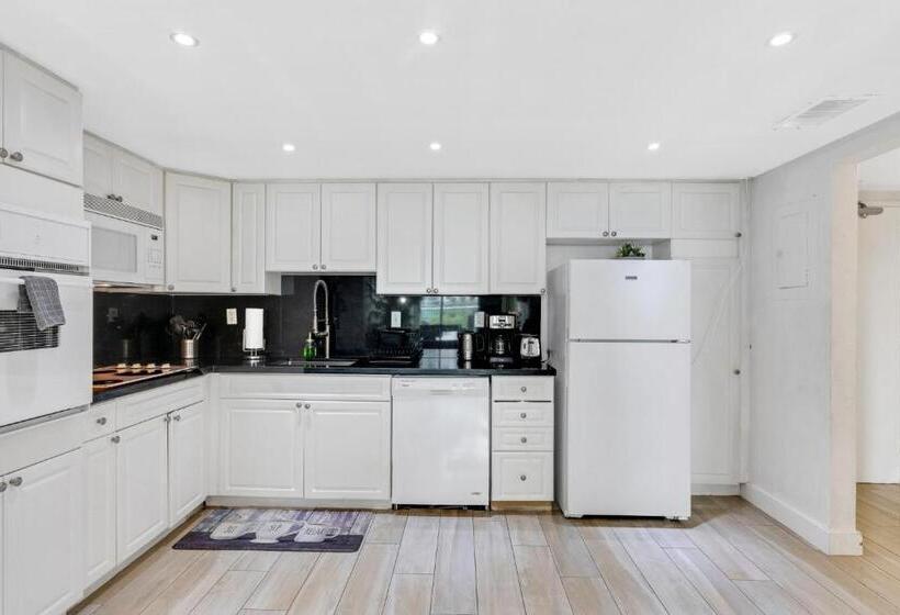 فندق Sunny Isles Ocean Reserve Condo Apartments