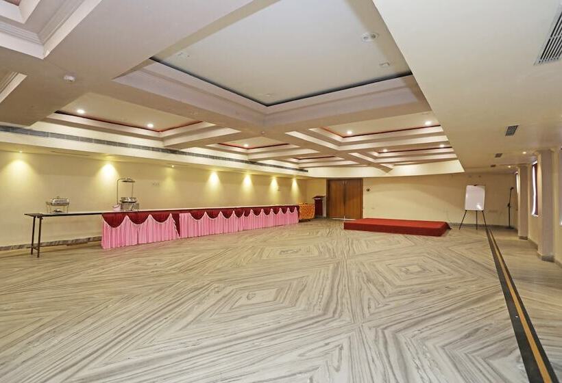 فندق Oyo Rooms Nayapalli