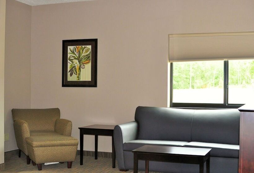 Qube Hotel Polk City