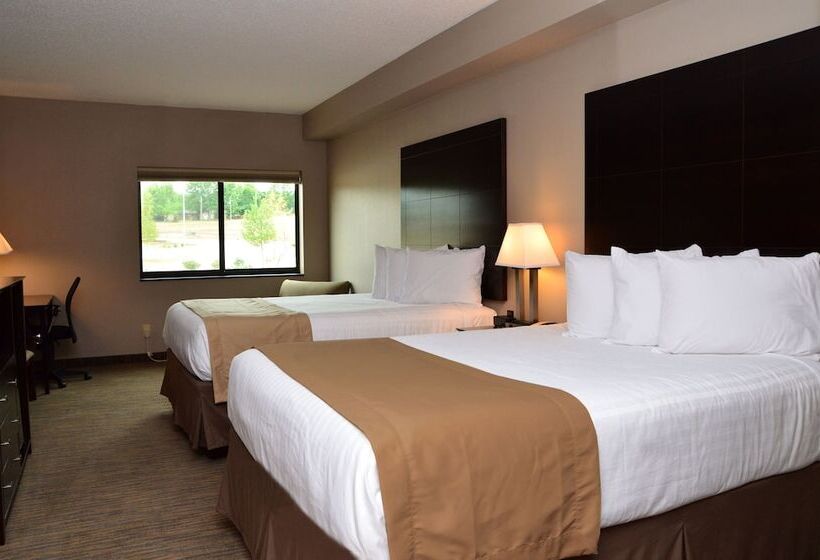 Qube Hotel Polk City