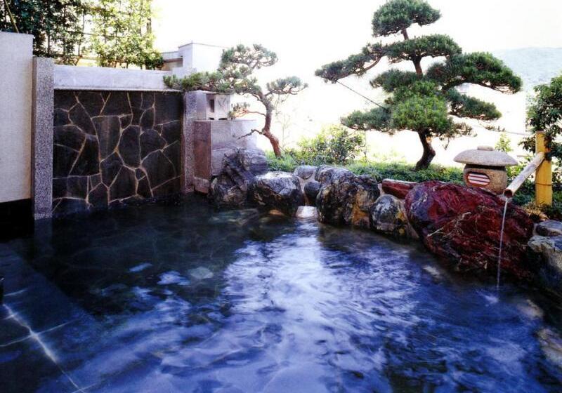 ホテル Ravie Kawaryo