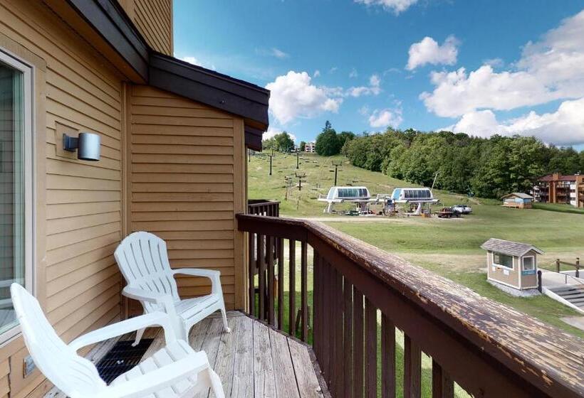 ホテル Okemo Mountain Condo