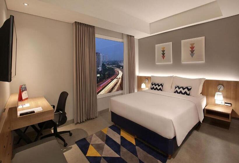 Отель Swissbelinn Simatupang