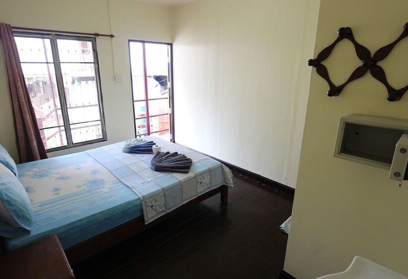 Отель Tara Inn At The Rock