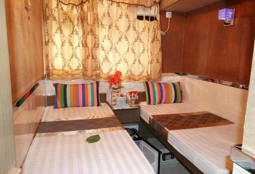 هتل Temple Street